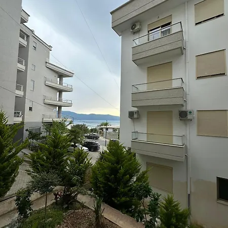 Aba's Cold Water Apartment *